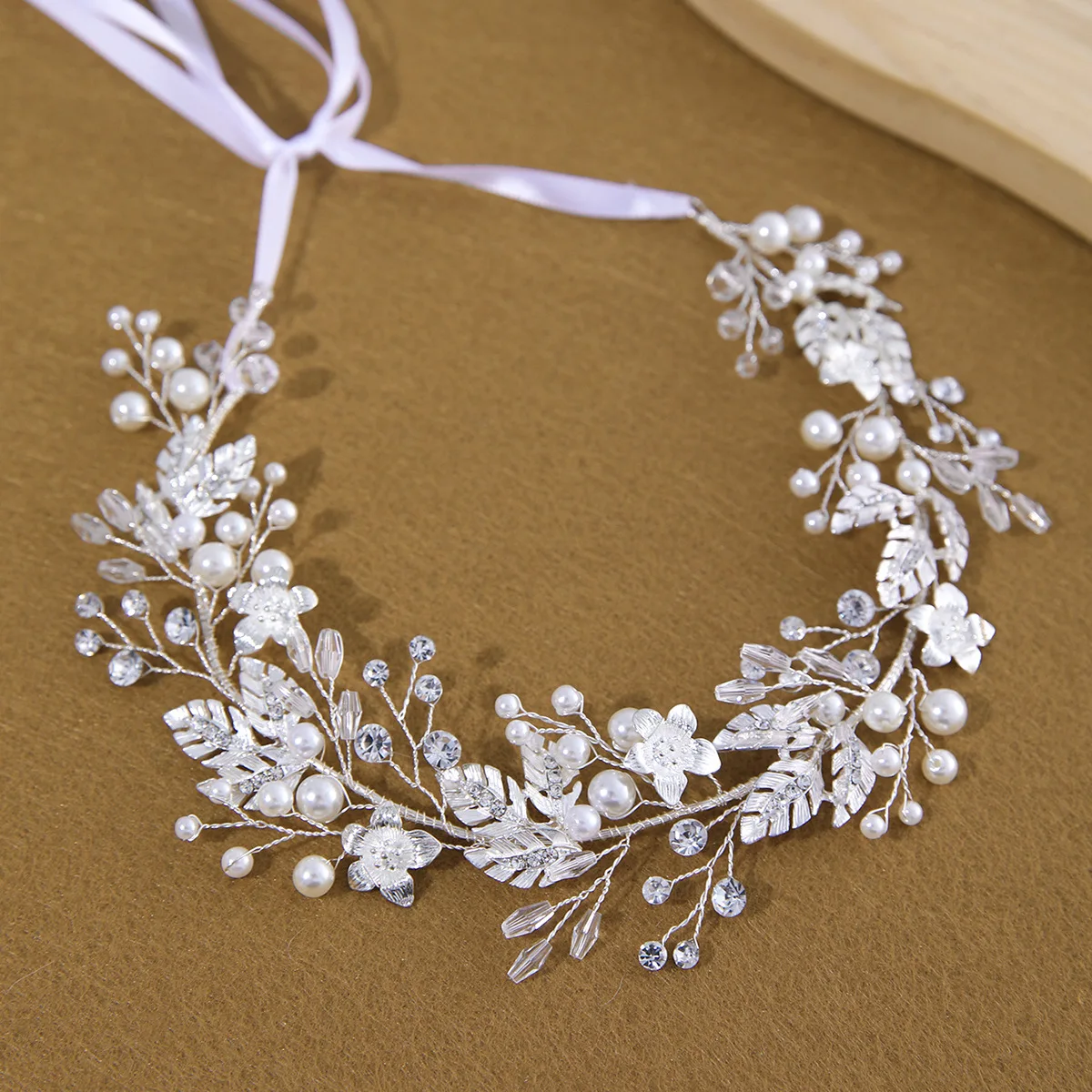 

Flower Bridal Headband For Wedding Hair Accessories Crystal Pearl Elegant Bridal Tiara Hairband For Women Prom Bride Headdress