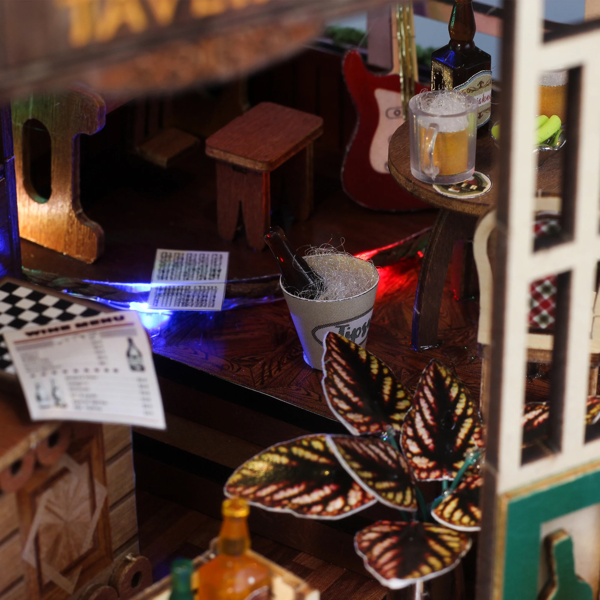 DIY Holz Vanchy Tavern Casa Puppenhäuser Miniaturmodellbausätze Bar Puppenhaus mit Möbeln 3D-Puzzle für Freunde Geburtstagsgeschenke