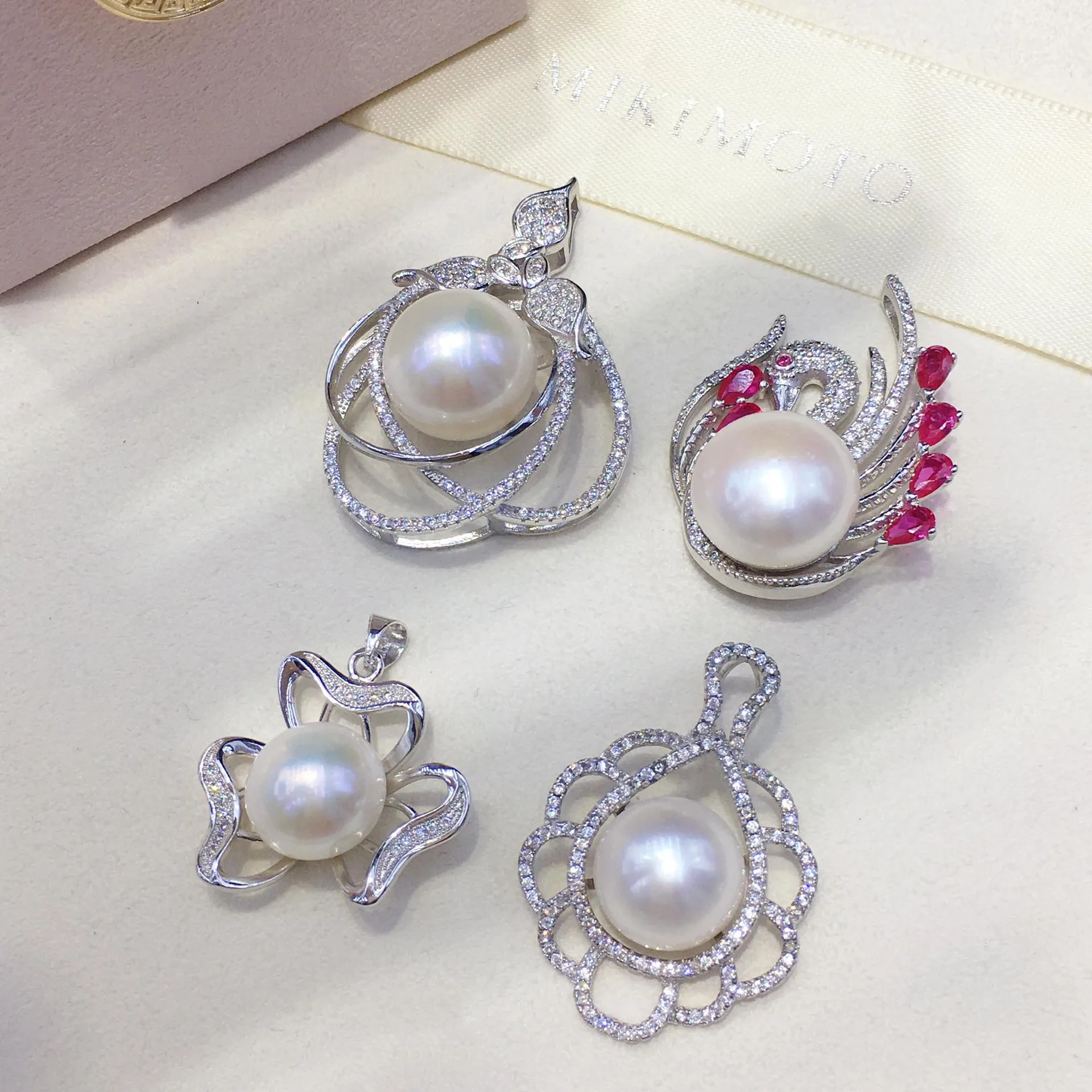

Pearl Pendant, A Variety Of Natural Freshwater Large Particle Pearl Pendant (excluding Chain)