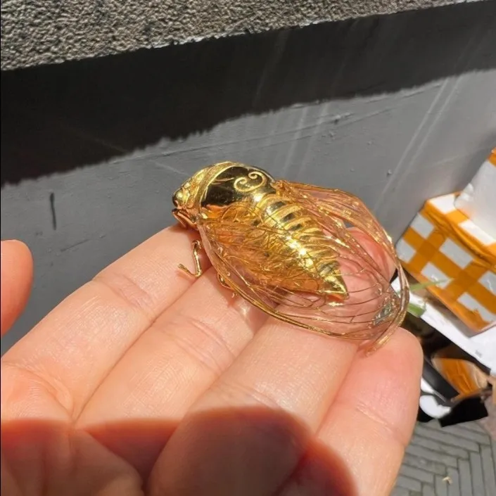 Retro high-end perception has transformed into Jin Chan Heavy Industry Jin Chan Ornament, personalized light luxury decoration
