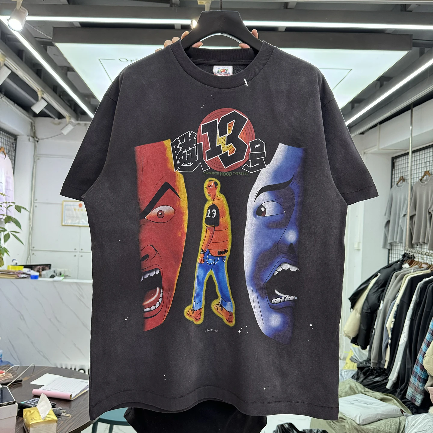 

Футболка в стиле ретро с американским мультяшным принтом, винтажная, свободного кроя, повседневная, модная, удобная.