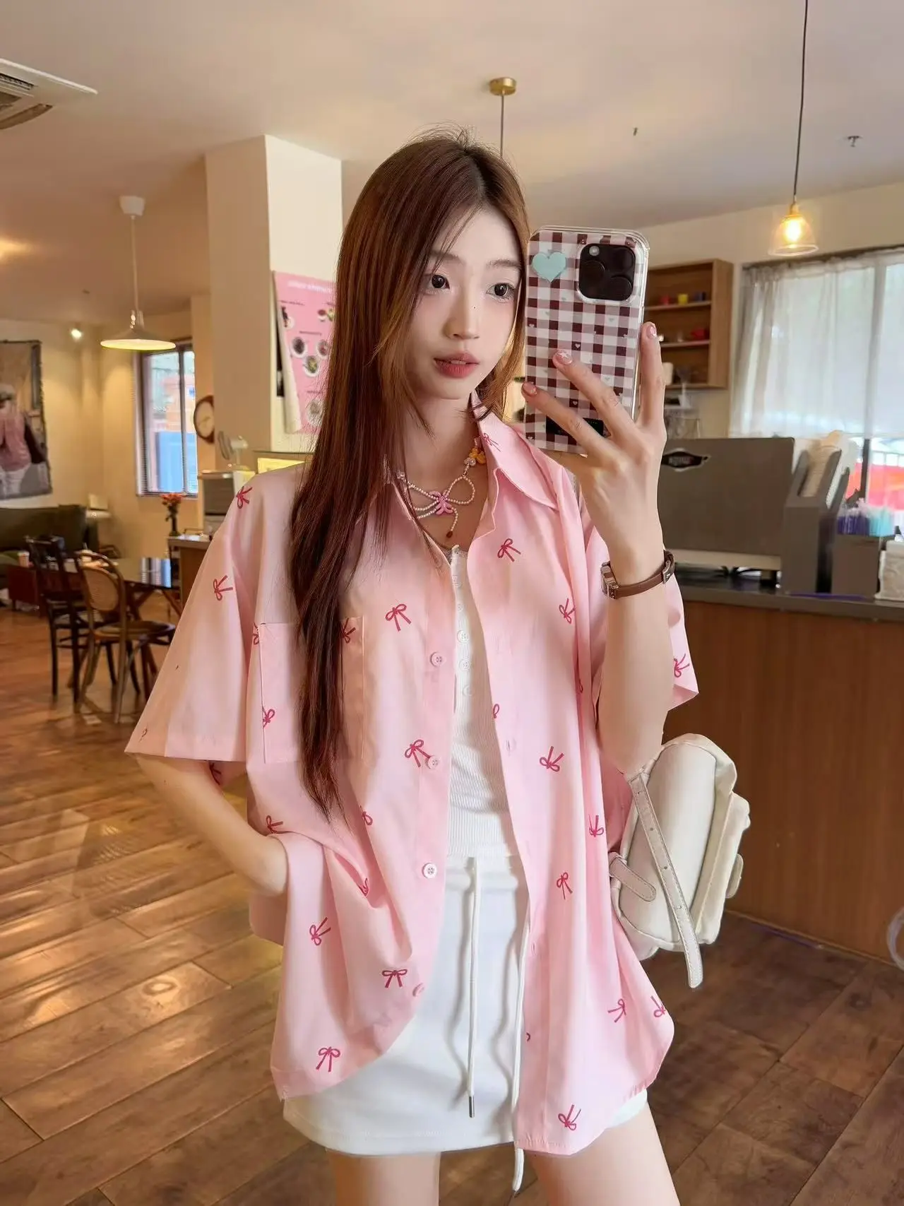 

Ladies' Stylish Short Sleeve Shirt Thin Design Summer 2025 Lazy Style Fashionable Top Polyester Fiber 100% Button Closure POL...