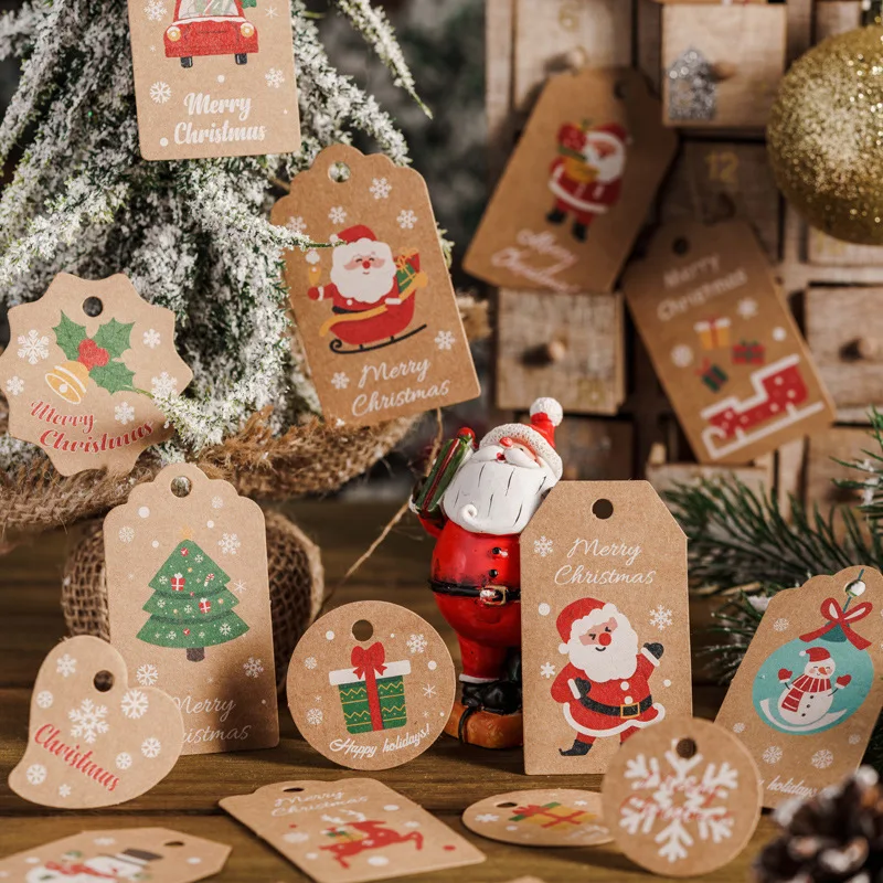 Imagem -02 - Papel Kraft Pendurado Etiquetas Boneco de Neve Santa Elk Cartões de Presente Embrulho Tags Home Party Decorações de Árvore de Natal 50 Pcs Conjunto