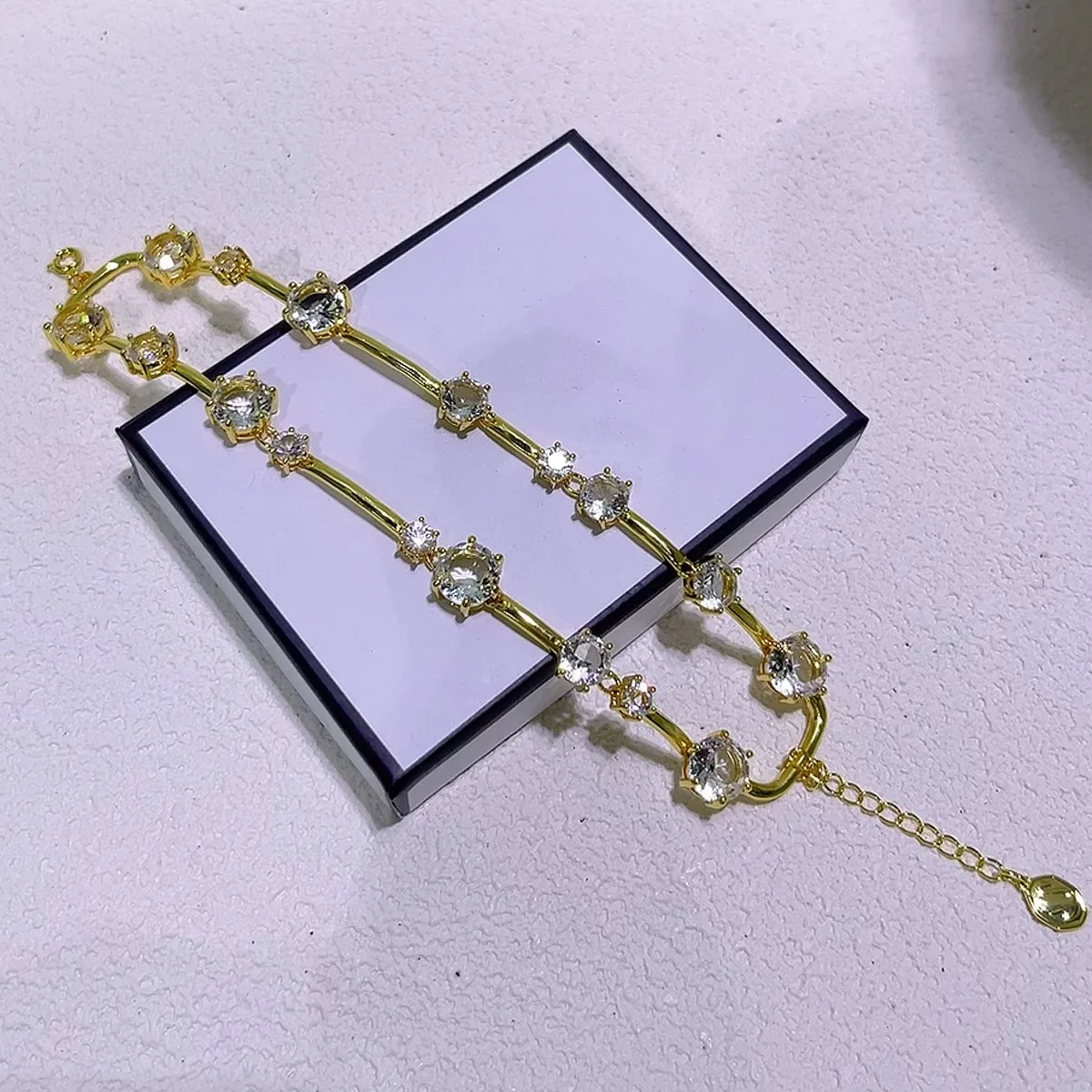 سوار جديد 2026 الأصلي جودة عالية موضة غرامة طقم مجوهرات فاخرة لامعة الذهب والفضة كريستال سوار كبير هوب النساء هدية #3