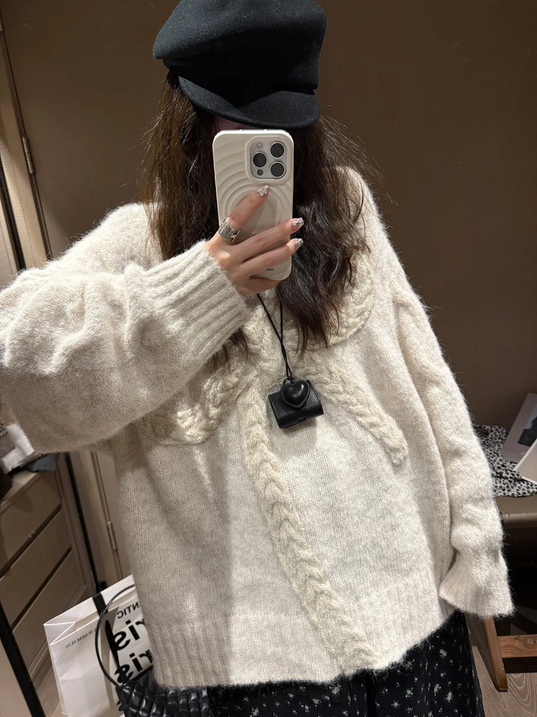 

Long Sleeve Winter Fashion Loose Women's Knitted Sweater Butterfly Knot Casual Comfortable Soft Polyester Fabric round Neck