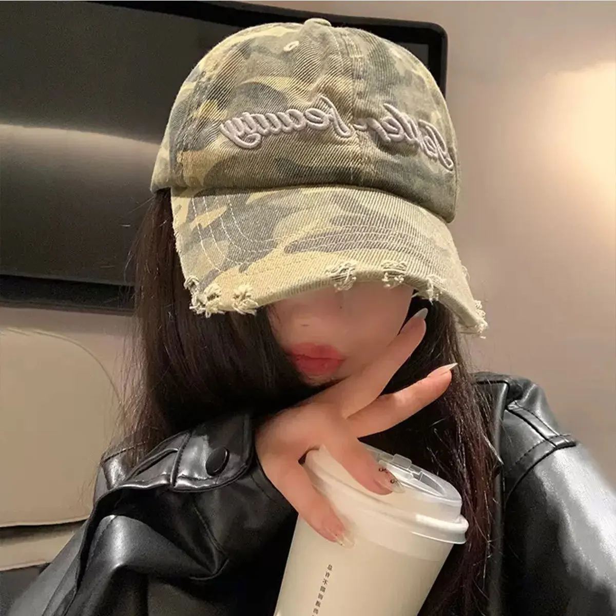 

Корейская новая камуфляжная бейсболка с вышивкой, женская уличная модная брендовая шляпа от солнца с мягким верхом, осенняя модная кепка для девочек, оптовая продажа