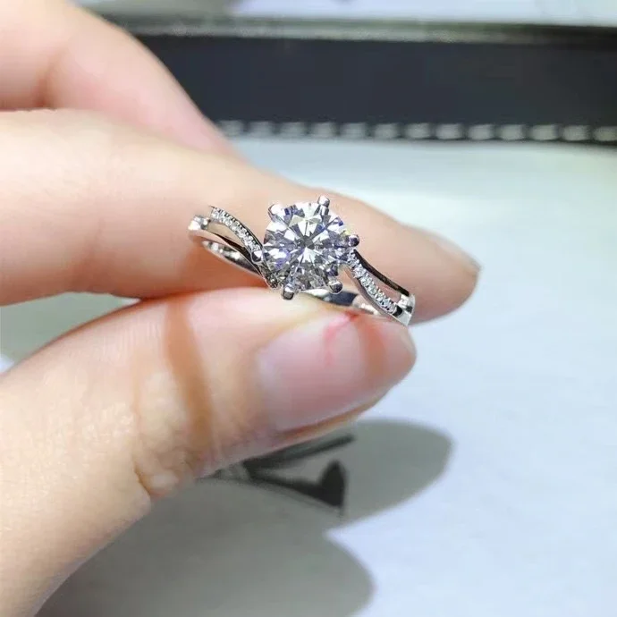 100% Real 2.7 Gram 18K Gold Moissanite Ring for Engagement 1ct VVS Grade D Color Moissanite Gold Wedding Ring