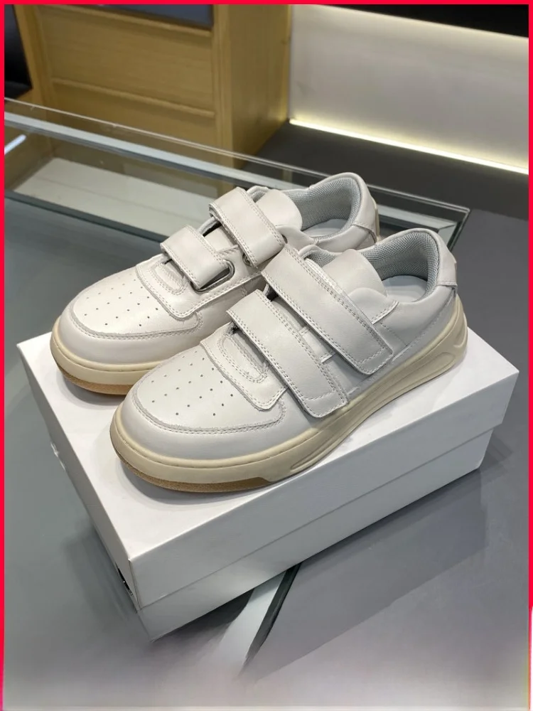 

Top Layer Cowhide Women's Outdoor Casual Shoes Magic Tape Low Top Fashion Sneakers Comfortable Warm Wear Resistant Rubber