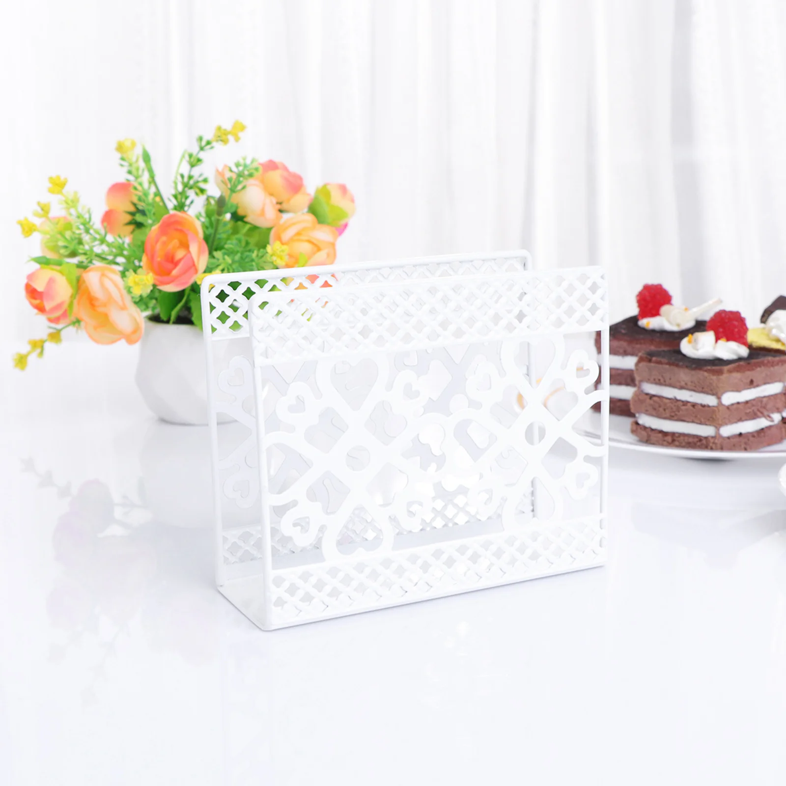 

Heart Shaped Napkin Holder Iron Tissue Paper Stand For Kitchen Dining Table Hotel Restaurant Home Use Napkin Storage Rack