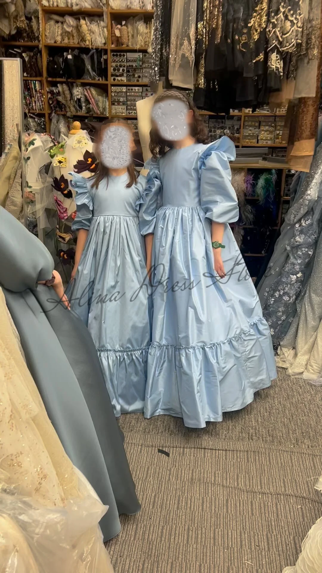 Vestido de menina flor azul céu personalizado para casamento cetim inchado cintura alta simples plissado crianças aniversário primeira comunhão vestido de baile