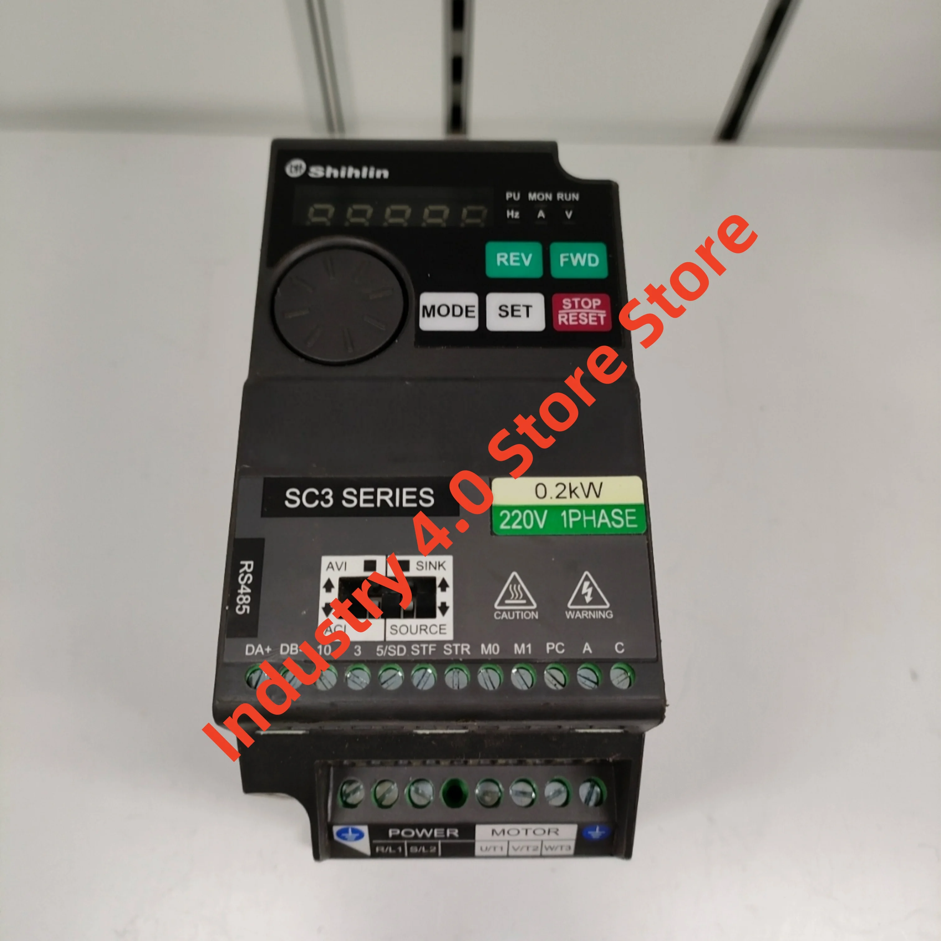 

Совершенно новый преобразователь частоты SC3-021-0.2K SC3-021-0.4K