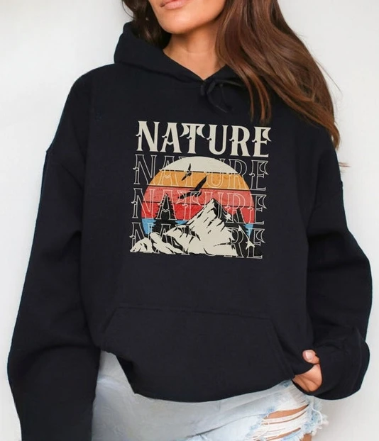 

Retro Mountain Sunset Gift for Outdoor Lover Nature Enthusiasts Hooded Sweatshirt Nature Inspired Graphic Hoodies for Hiker