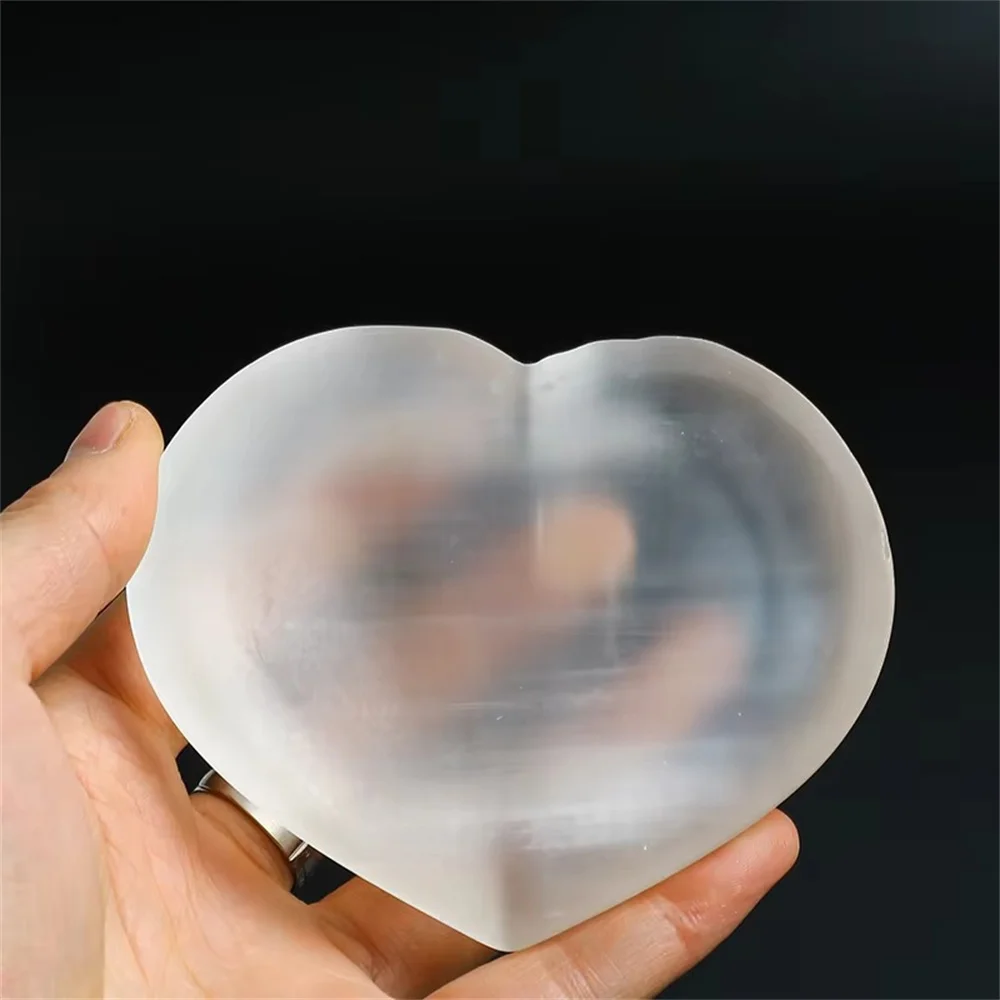 Natural White Selenite Handmade polished Crystal Heart Bowl Hand Carved Heart Shape Selenite Crystals for Reiki Healing Meditati