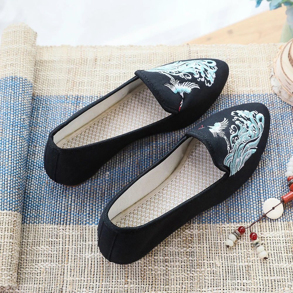 Veowalk Crane on River Embroidered Women Canvas Flats Ladies Casual Pointed Toe Denim Ballet shoes Comfort Woman Retro Slip-ons