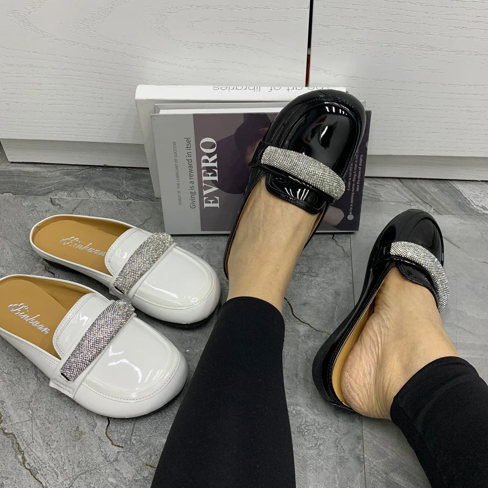 Summer Women Slippers Bliing Shoes Shoes For Women Casual Flats Slippers Plus Size Patent Leather Half Slippers Fashion Sandals