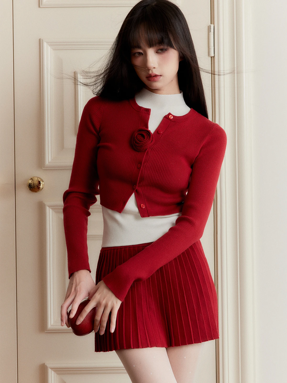 

Early Spring Knitted Set Fashionable Elegant Style Polyester Long Sleeve Button round Neck French Style Three Piece Ensemble