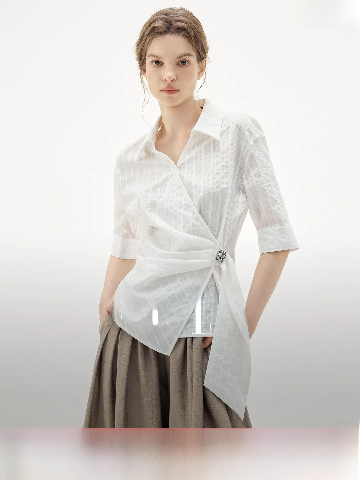 

Elle Initial Snow White Shirt Women's Summer New Irregular Design Waist-Cinching Sash Commute Style Cotton Blend Shirt