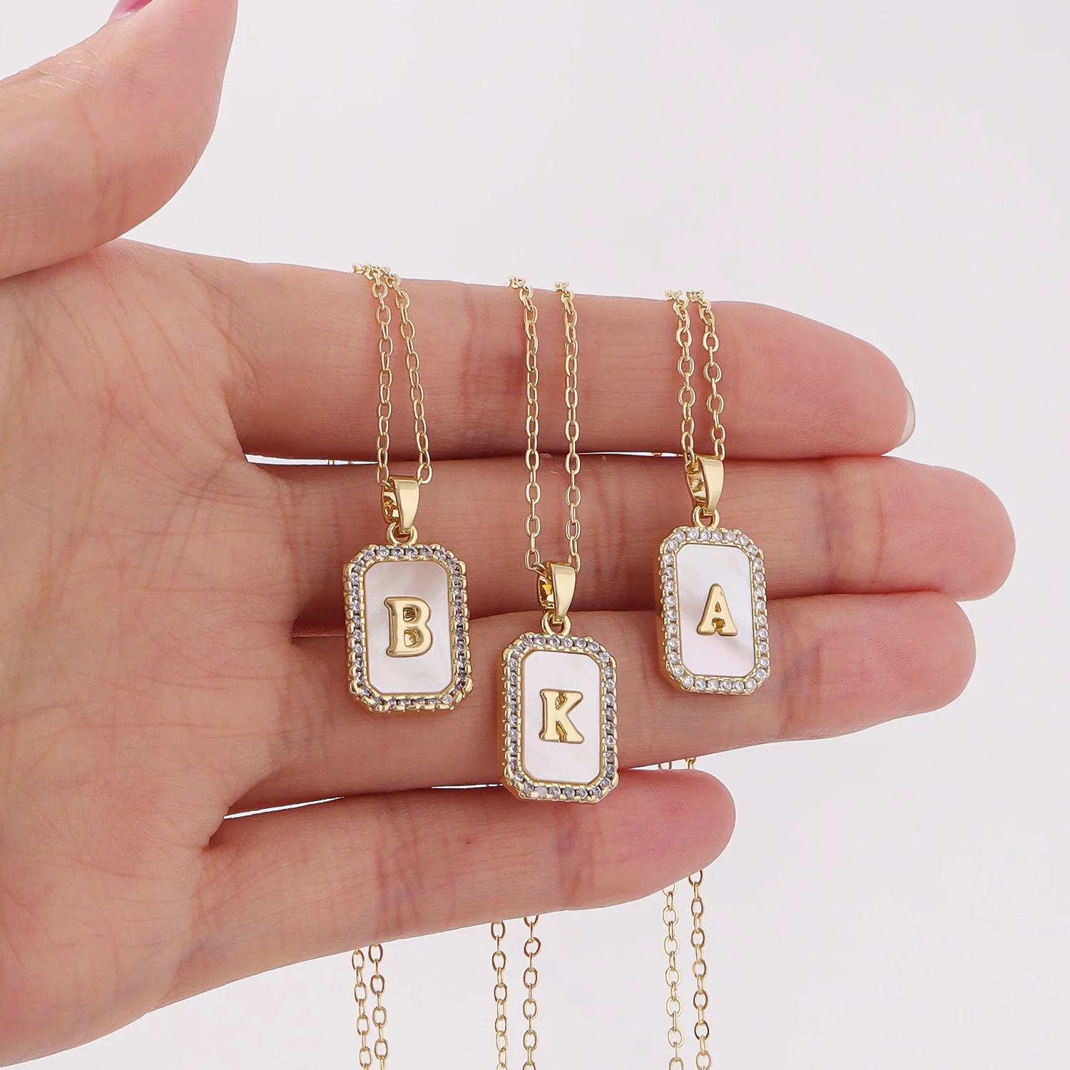 Qitian Personalized 26 Letter With Rhinestone 18k Plated Pendant Custom Items Colorful Charms Necklacefor Women Holiday Jewelry