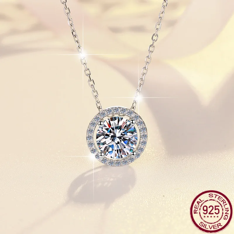 

New S925 pure silver necklace fashion light luxury simple moissanite round pendant necklace wedding jewelry