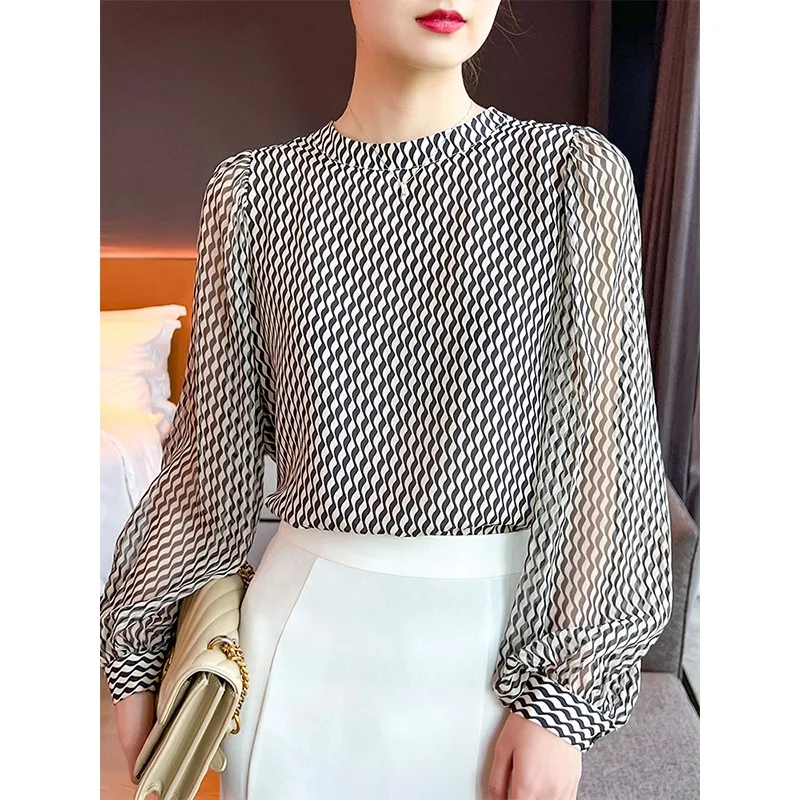 Women's Summer New Fashion and Elegance Versatile Stand Up Neck Wave Stripe Silk Shirt Casual Loose Long Sleeved Pullover Tops