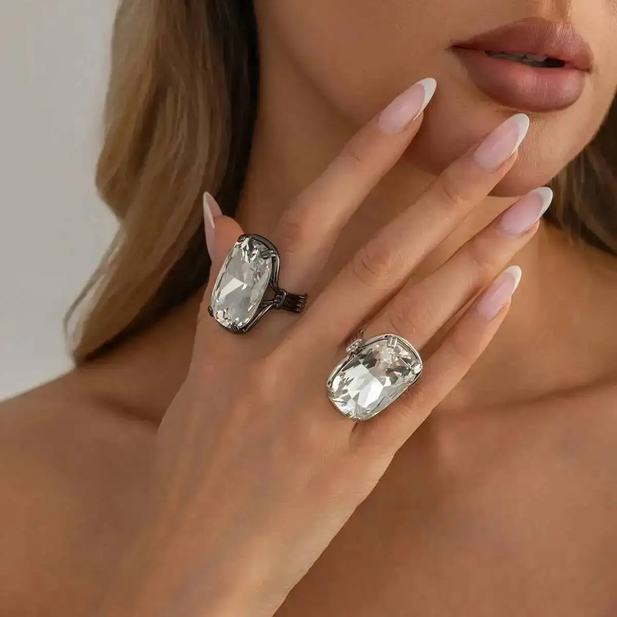 SHIXIN Exquisite Shiny Acrylic Rhinestone Geometric Opening Rings for Women Fashion Charm Ring Bridal Wedding Party Jewelry Gift