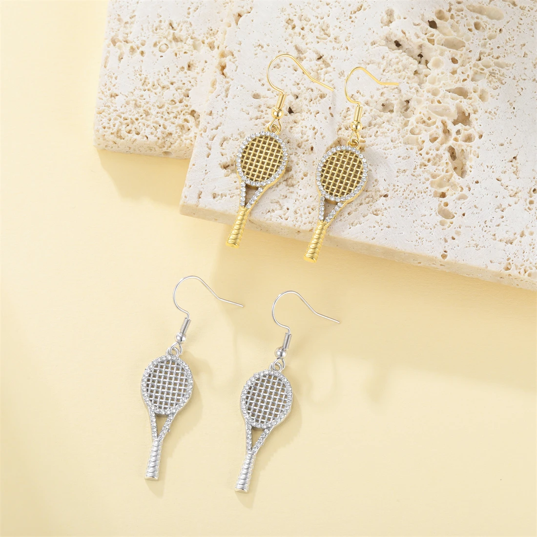 Eueavan Zirkon Tennisschläger Ohrhänger Edelstahl Minimalistisch 18K Vergoldete Ohrringe für Frauen Sport Schmuck Geschenk – Detail 6