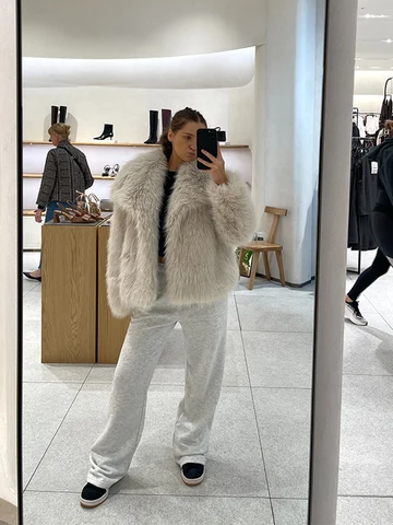 Женское пальто из искусственного меха Chic