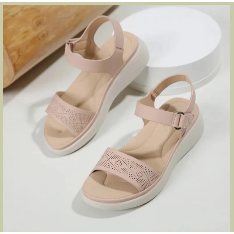 صنادل نسائية موضة صيف 2025 أحذية نسائية غير رسمية أحذية مريحة مانعة للانزلاق للنساء 35-41