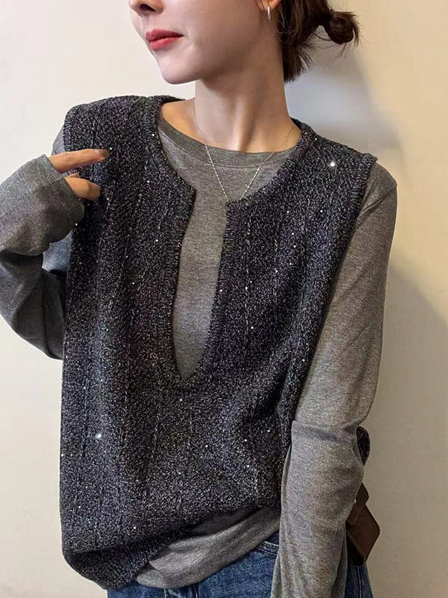 

iny Sequin Vest Layered Korean Sle Svel Knitted Top Overhead Simple Design Trendy 2025