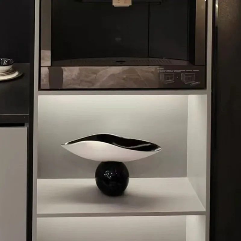 Geometric Resin Vase, Desktop Storage Container, Spherical Black and White Color Blocked Art Tray, Home Decoration Ornaments