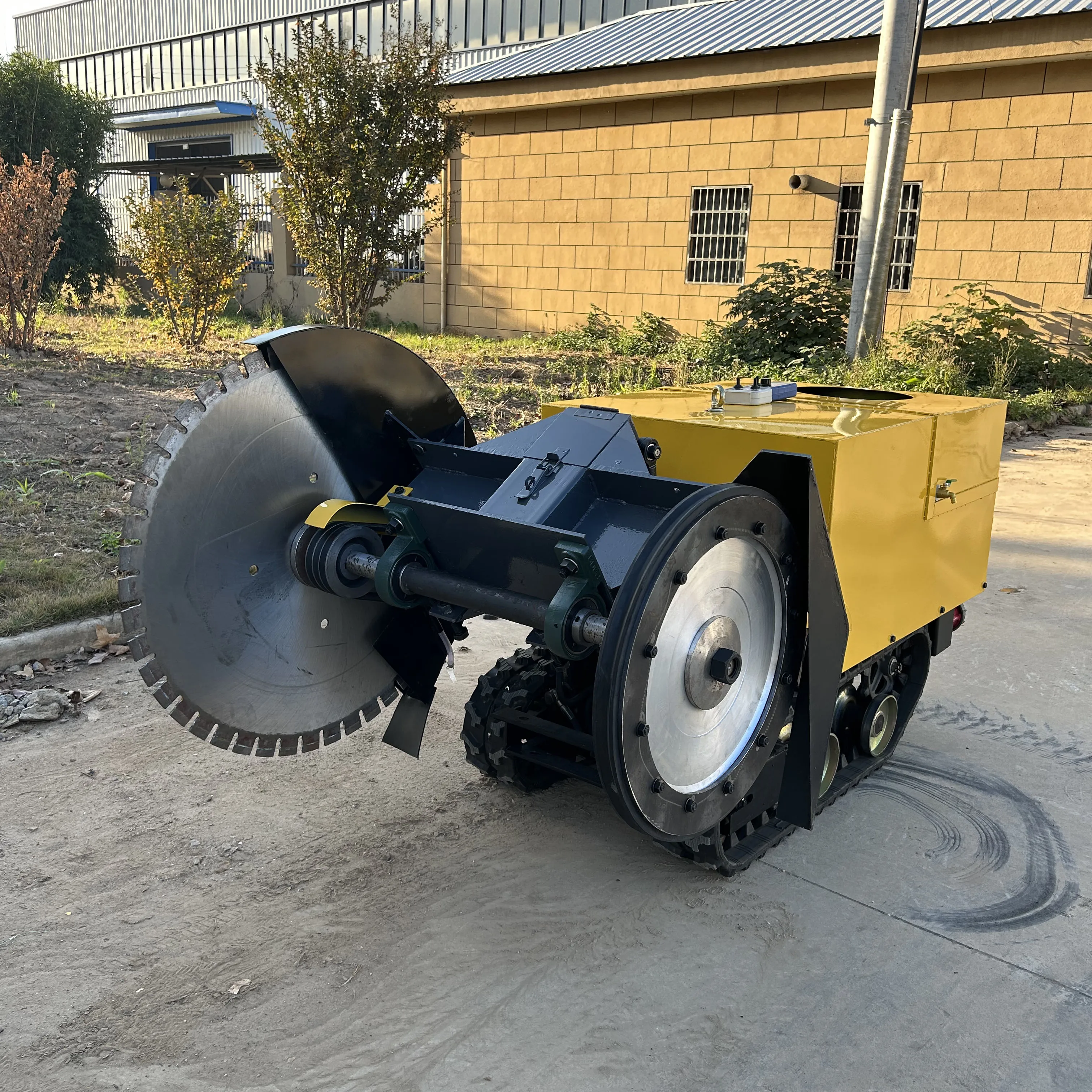 قاطع الطريق الأسفلت الخرساني 22 كيلو وات آلة قطع الطرق الاسمنتية عالية الطاقة 1000 مم آلة منشار حلقة الماس