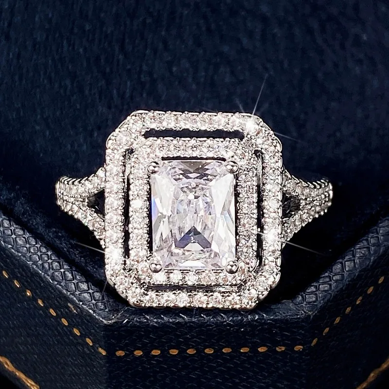 Huitan geometrische quadratische Ringe für Frauen einfaches Modedesign Luxus Eheringe weibliche Ringe Vorschlag engagieren Schmuck