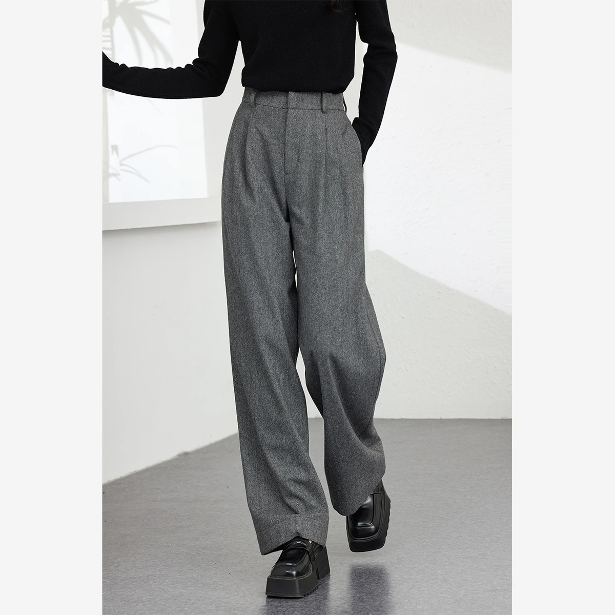 VIMLY Women Grey Long Pants Casual 2026 Autumn Folds Wide Leg Office Ladies Pants High Waist Oversized Woman Trousers M9227