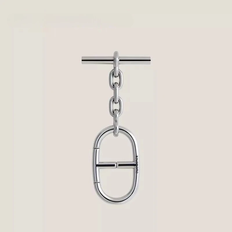 porte-cles-de-luxe-leger-pour-femme-2026-en-acier-inoxydable-avec-miroir-integre-boucle-pour-foulard-en-soie-et-pendentif-de-sac