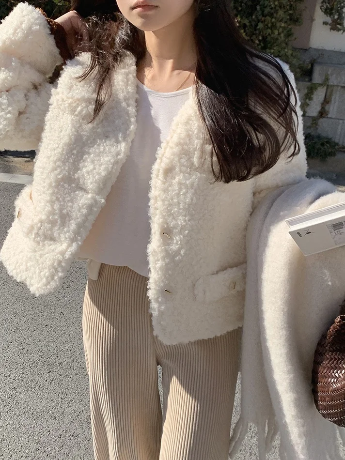 Autumn Winter ort Warm Lamb Fur Jaet Women's Korean Sle Single Button Soft Small Size Coat Polyester Fiber Long Sve
