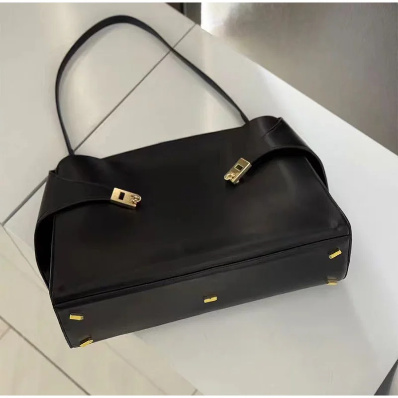 Brand All-match Lock Buckle Shoulder Underarm Bag Large Capacity Bag Mommy Bag Designer Hardware Crossbody Bag Women Roomy Bags