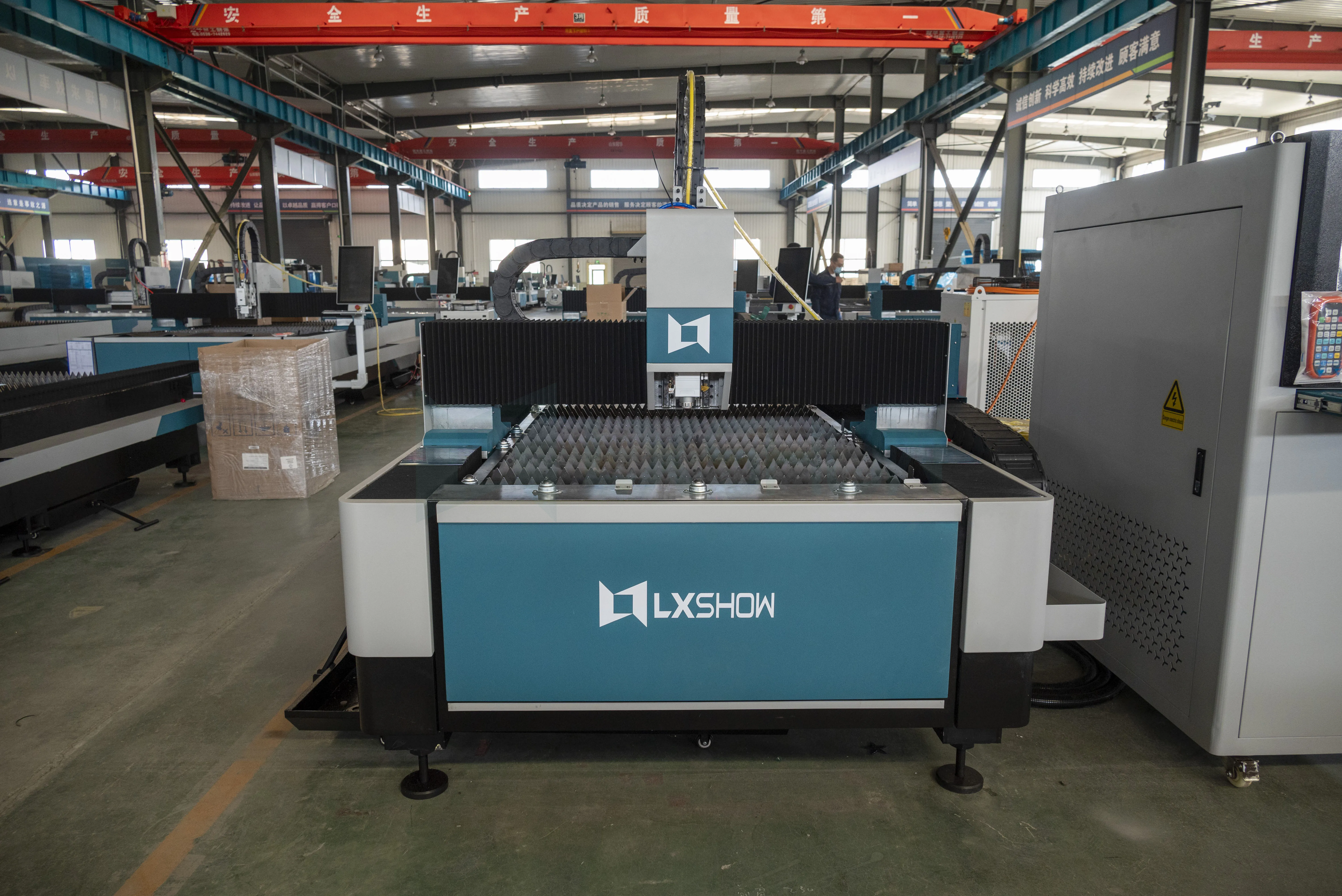 1510 Small Fiber Laser Cutting Machine for Steel Plate Cnc Fiber Laser Cutting Machine