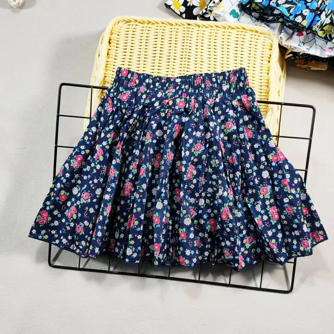Mädchen-Rock aus Baumwolle mit Blumenmuster, Prinzessin, Hundert-Falten, süßer großer Mädchen-Tutu-Rock, elastische Taille, Minirock, Kinderrock – Detail 6