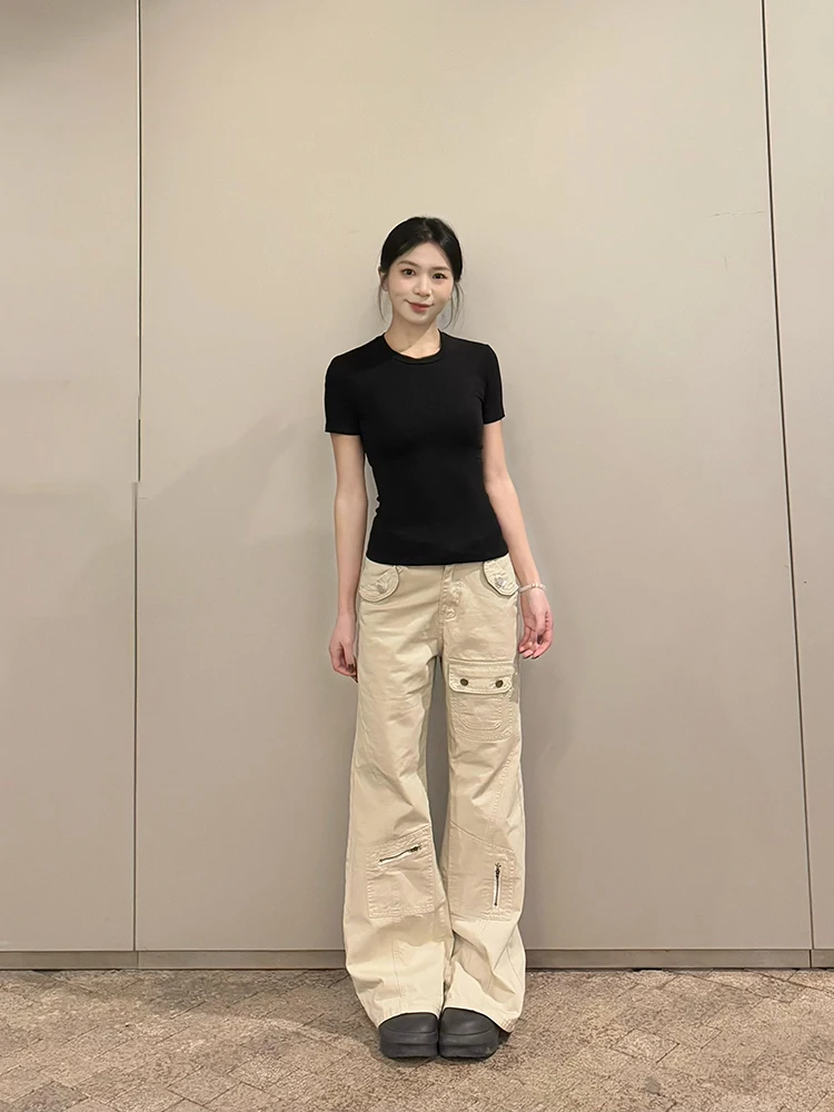 

Джинсы женские с высокой талией, широкими штанинами, слегка расклешенные, длиной ниже колена, для осени и весны