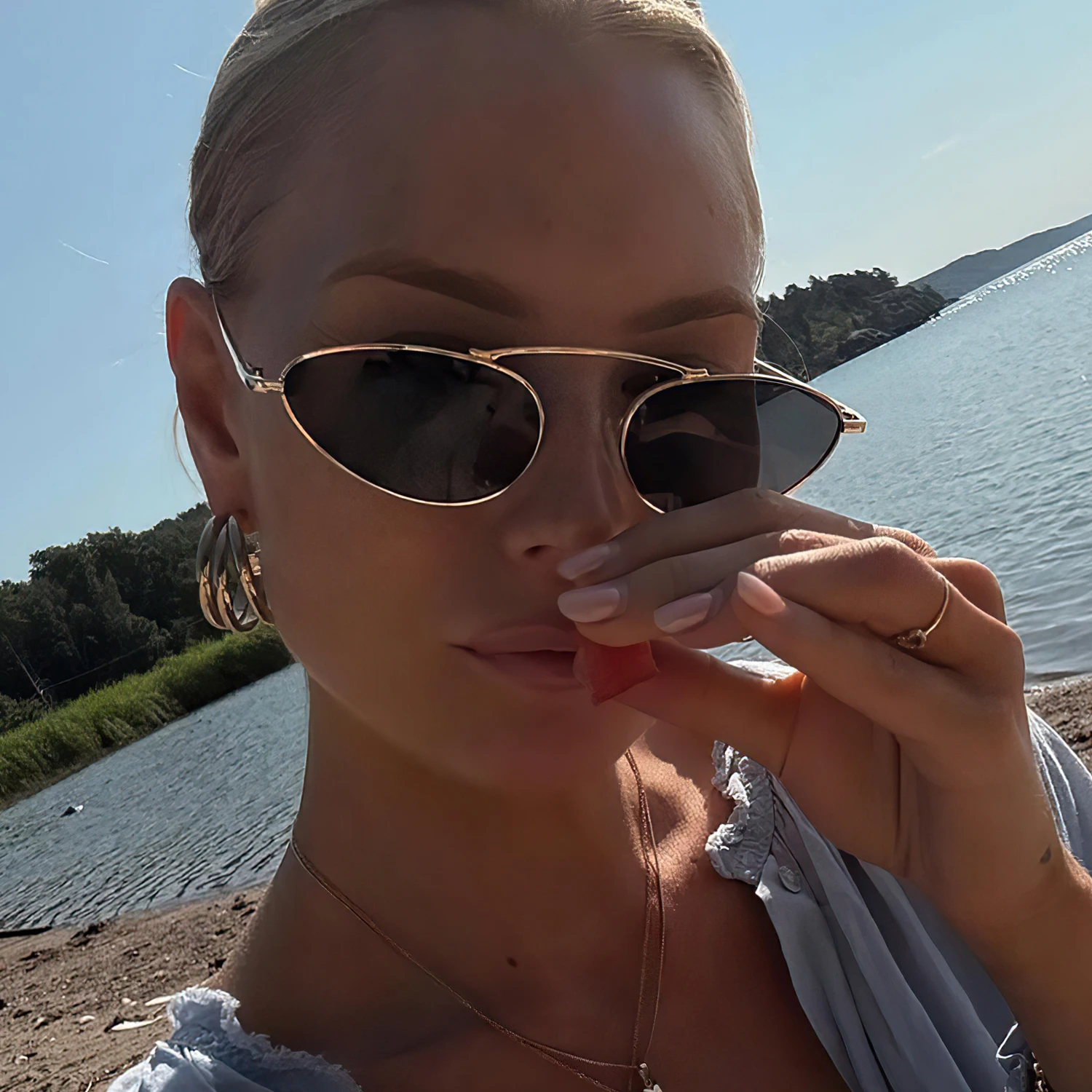 

Luxury cat eye sunglasses retro women's metal frame triangle sunglasses unique and cool small oval glasses UV400 men's