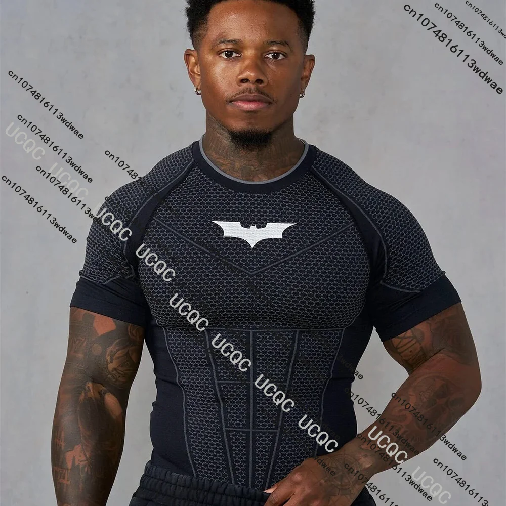 الرجال العضلات سريعة الجافة نحيل صالح قصيرة الأكمام تي شيرت رياضي الصالة الرياضية تجريب اللياقة البدنية الجري الرياضة كمال الاجسام الذكور عارضة قميص