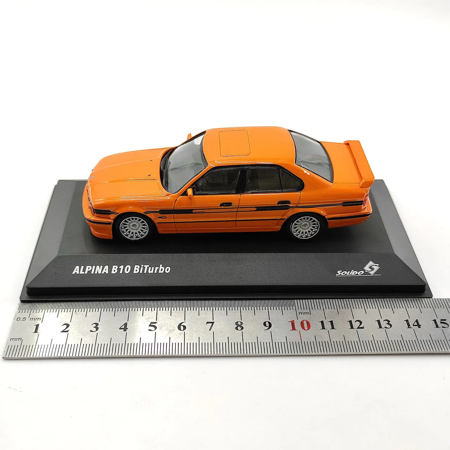 solido-modele-de-voiture-miniature-en-alliage-moule-sous-pression-bmw-alpina-b10-biturbo-a-l'echelle-1-43-collection-classiques-souvenirs-cadeaux-pour-adultes-presentation-statique