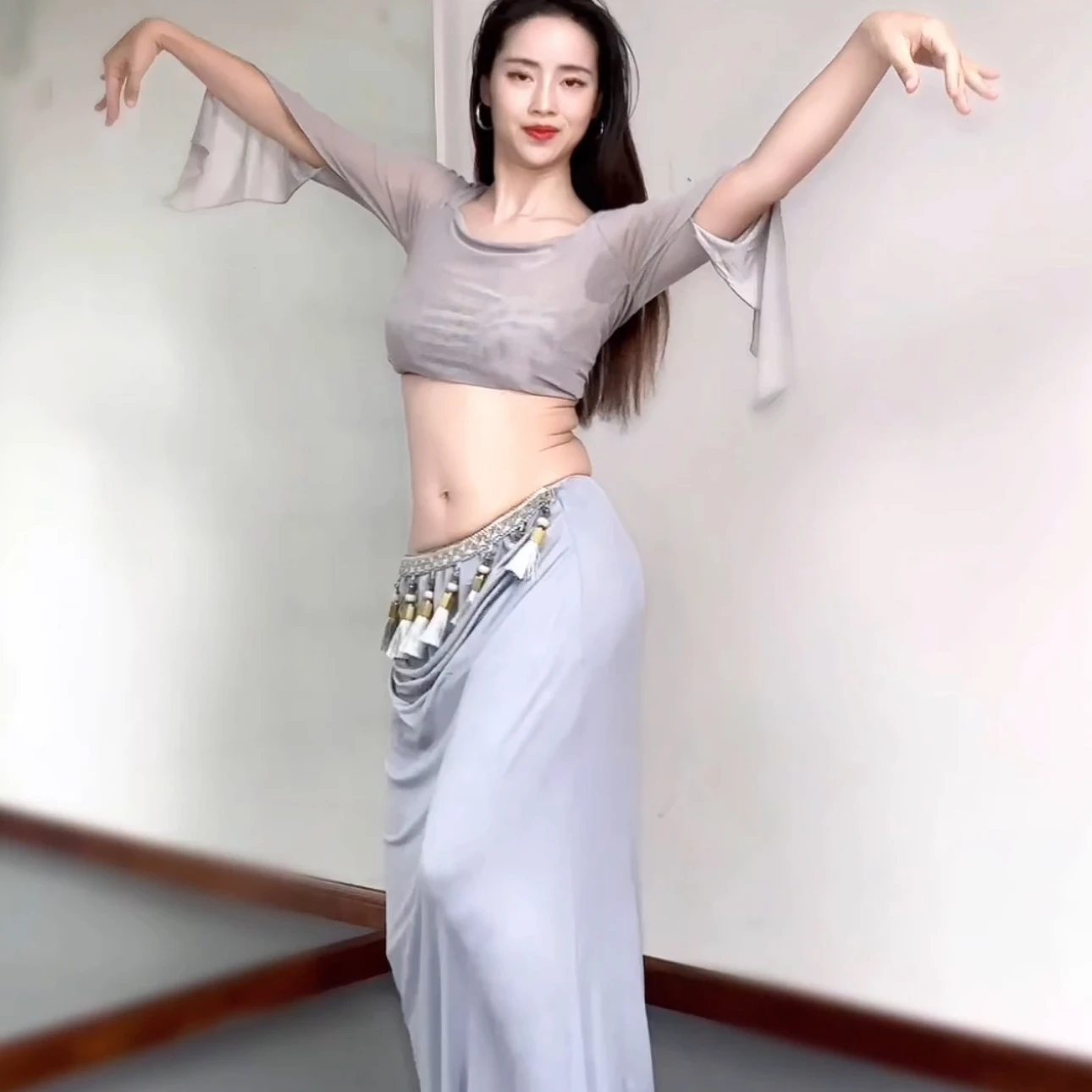 Ensemble de danse du ventre en maille, haut à manches longues + jupe longue Sexy + ceinture à pampilles, vêtements d'entraînement professionnel de danse orientale, 3 pièces, nouvelle collection