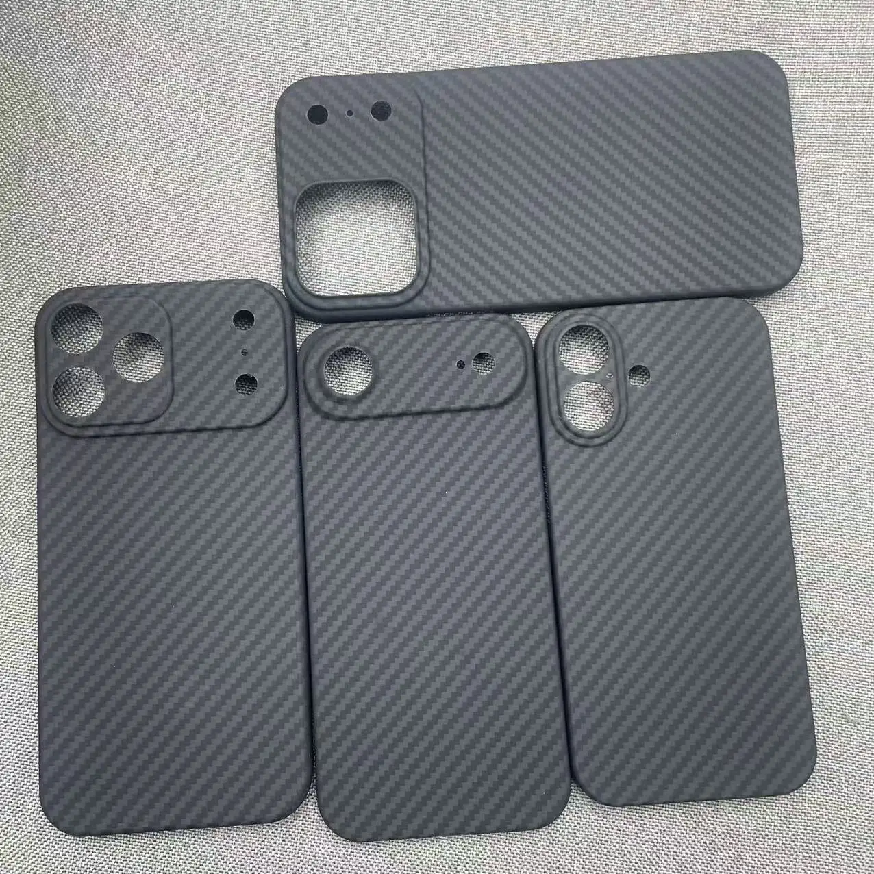 AKATIP pour iPhone 17 PRO Max fibre d'aramide fibre de carbone 0.08mm léger magnétique 17,17pro,17 housse de protection d'air