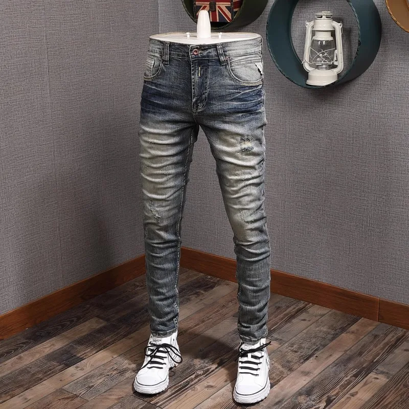 Light Blue Stretch Slim Fit Jeans Men Nostalgic Washed Straight Leg Pants Designer Fashion Y2K Embroidered Detail