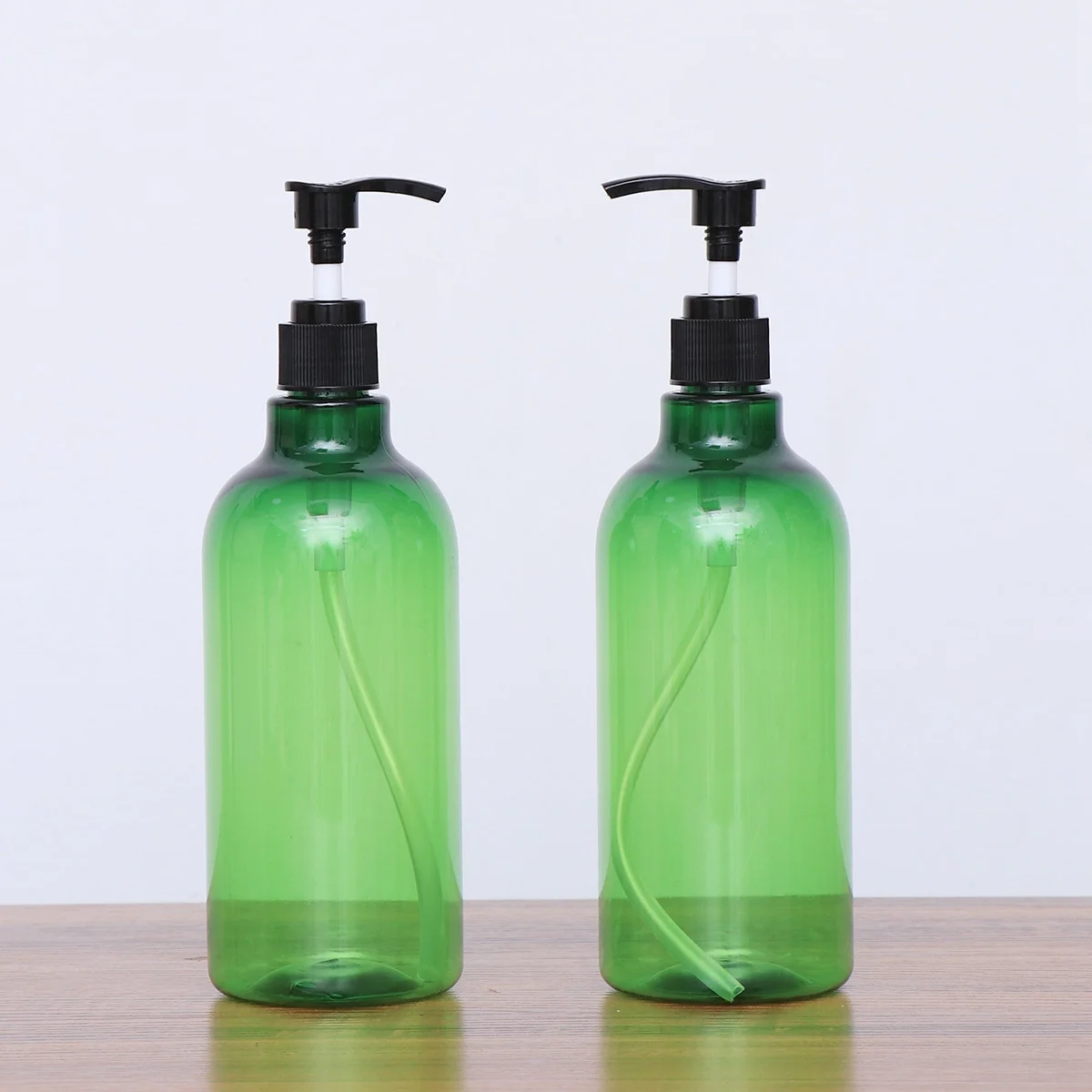 

2pcs 500Ml Shampoo Dispenser Bottles Refillable Pet Pp Spray Pump For Body Wash Liquid Soap Essential Oil Travel Container