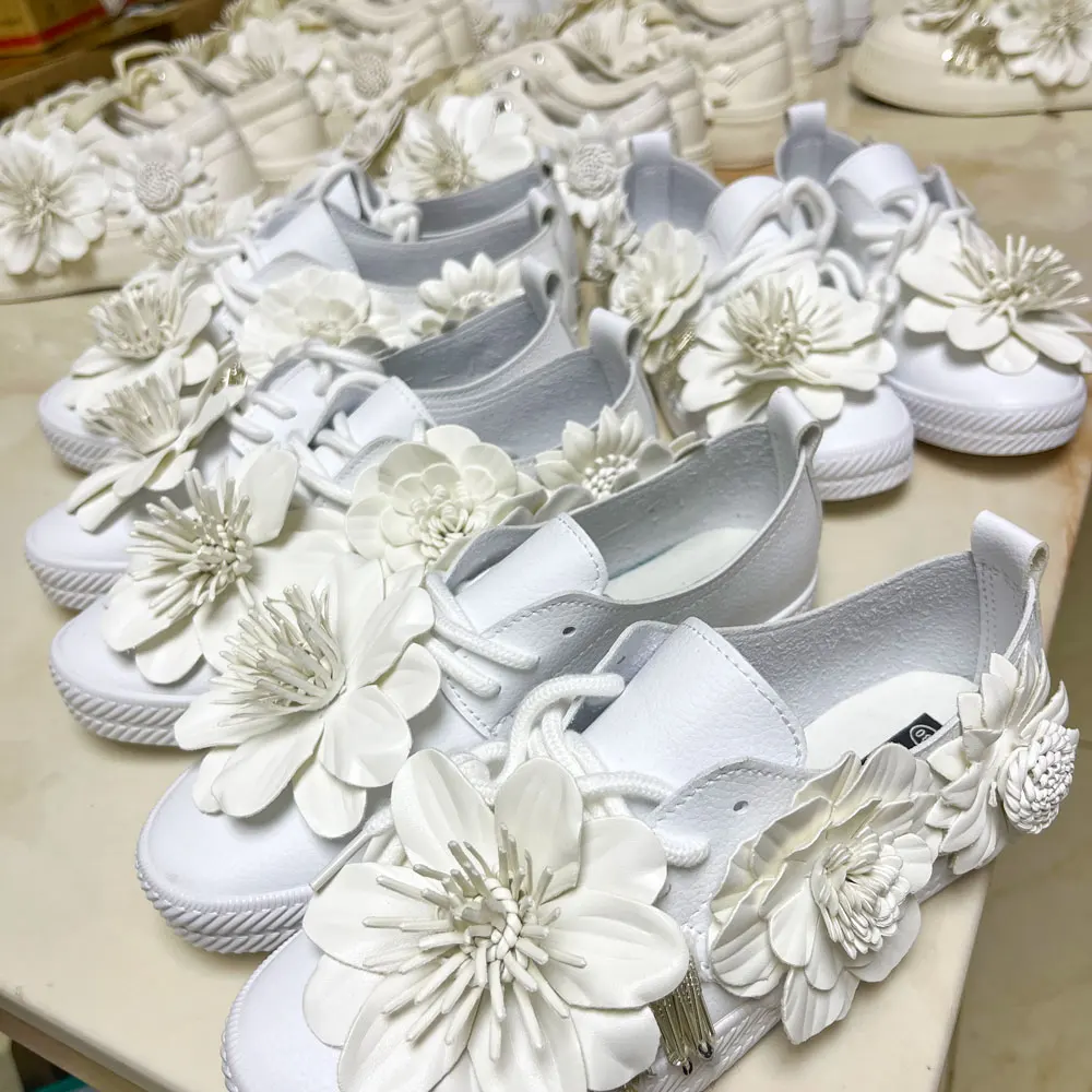 white artificial leather sneakers women fashion artificial flower applique Sports Board shoes handmade large size 35-44 slip-in