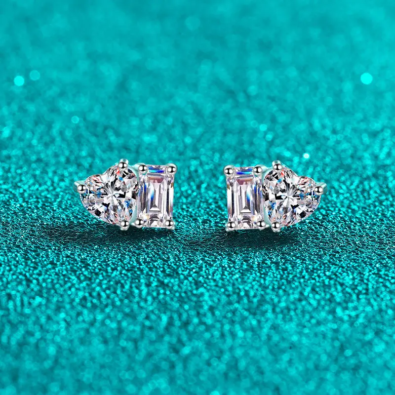 

18K gold premium simple PT950 platinum-plated princess style niche square heart-shaped moissanite stud earrings 2carat