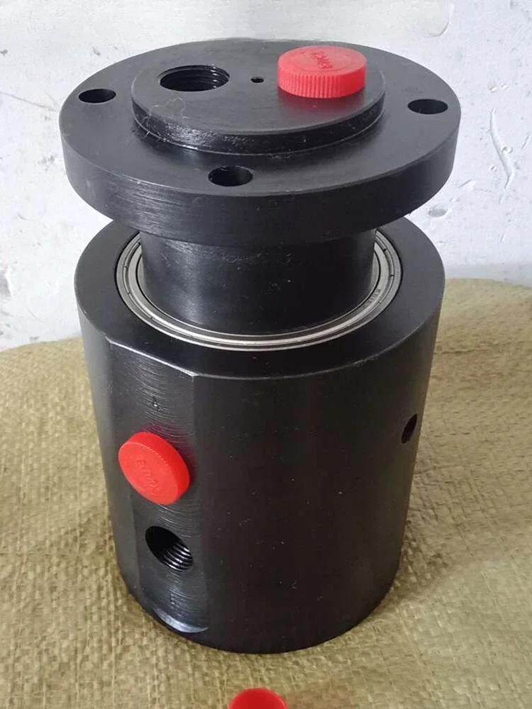 Two pneumatic rotary joints, hydraulic oil pipe  joint, 2-way 360 central  dual channel  joint