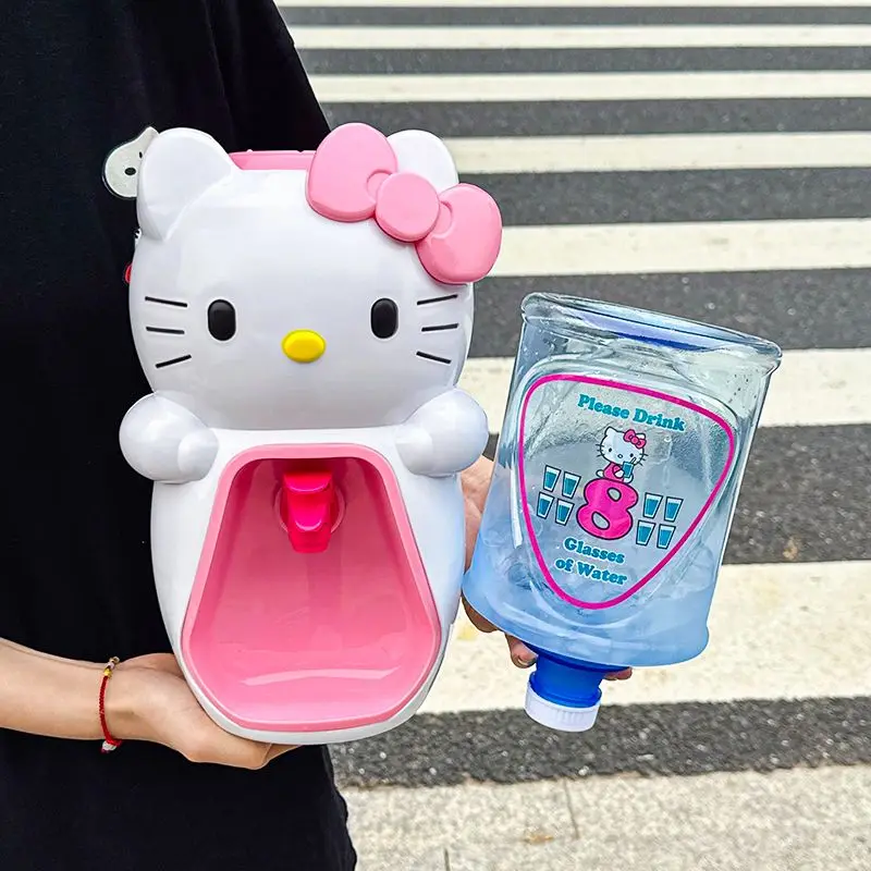 

Новый мини-диспенсер для воды в стиле аниме Sanrio Hello Kitty, настольный, мультяшный, милый, для офиса, большой емкости, новинка 2026 года